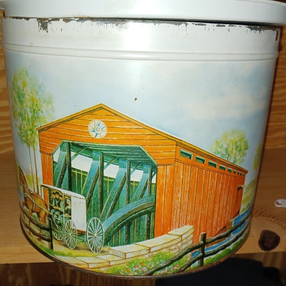 sunshine biscuits Dining Antique Cookie Tin Amish Horse And Buggy